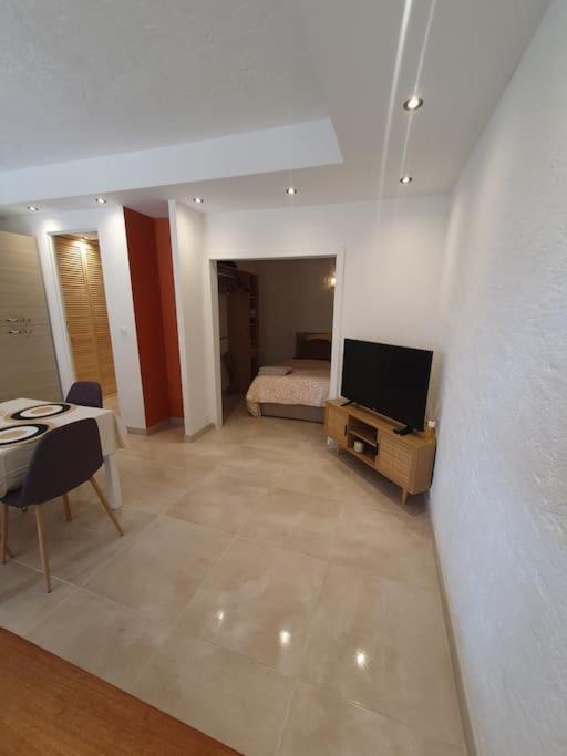 Appartement 30 M De La Plage กรีโมด์ ภายนอก รูปภาพ